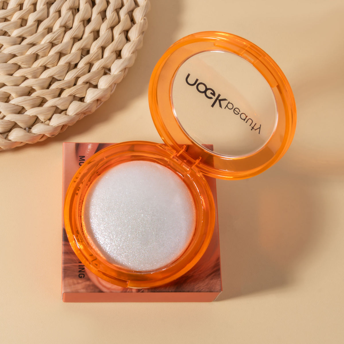 URATM Shimmer Single Eyeshadow & Highlighter (#01 Silver)
