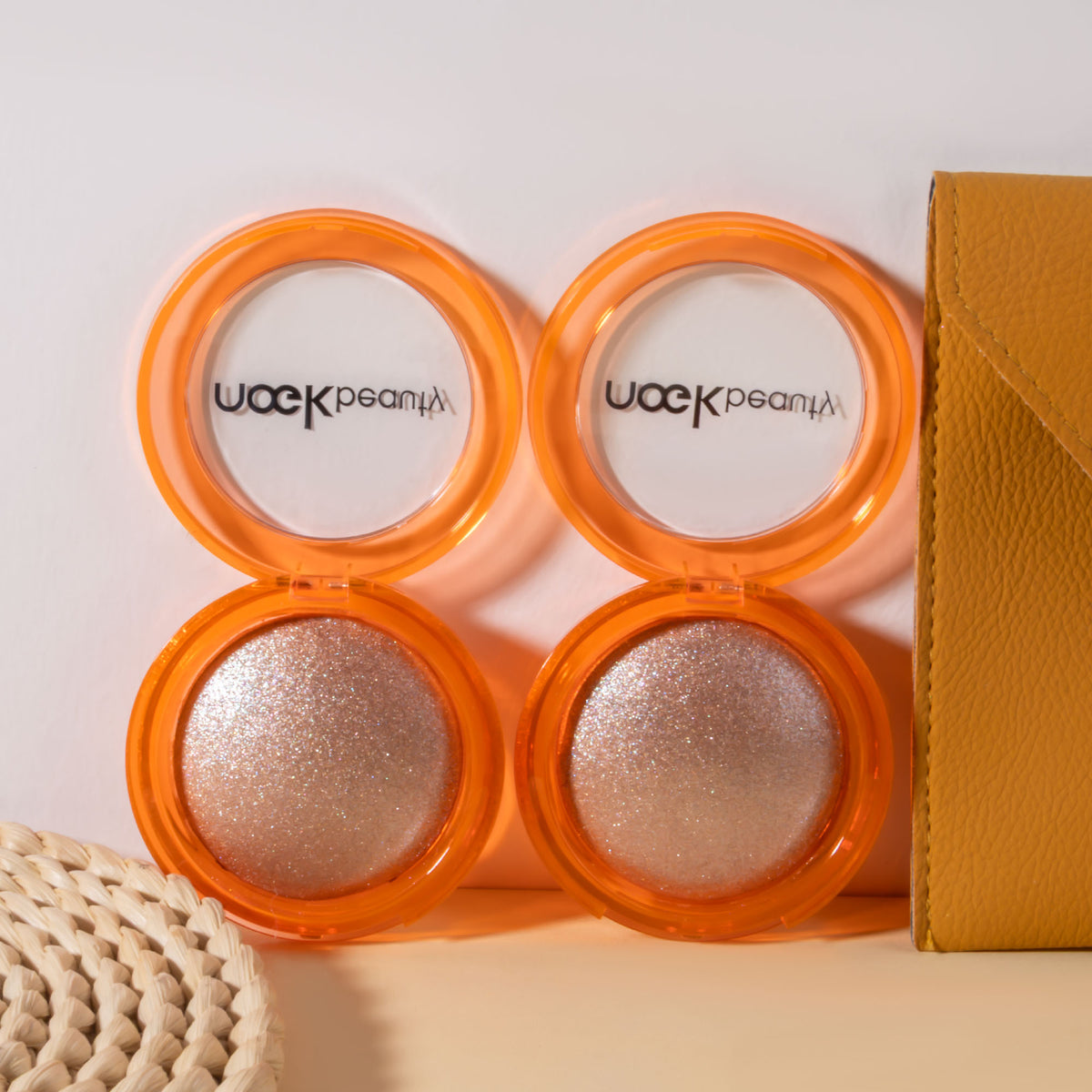 URATM Duochrome Highlighter Palette #04 Champagne Gold